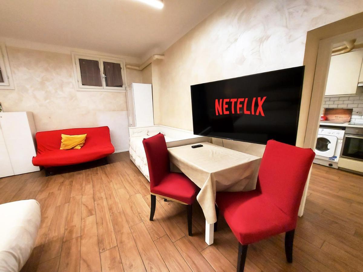 Free Breakfast - Big Apartment In The Heart Of Róma Kültér fotó